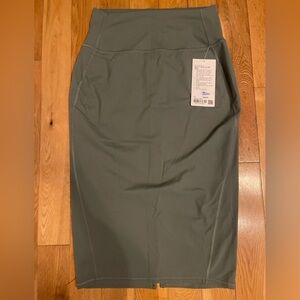 Lululemon Green Midi Skirt   NWT